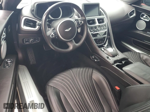 2021 Aston Martin DB11 V8 z VIN SCFRMFAW6MGL10668, wystawiony jako Copart lot #79014154 z przebiegiem Nie podano mil oraz Szkody całkowita. Historia ofert i sprzedaży dostępna na DreamBid. Obrazek 8.