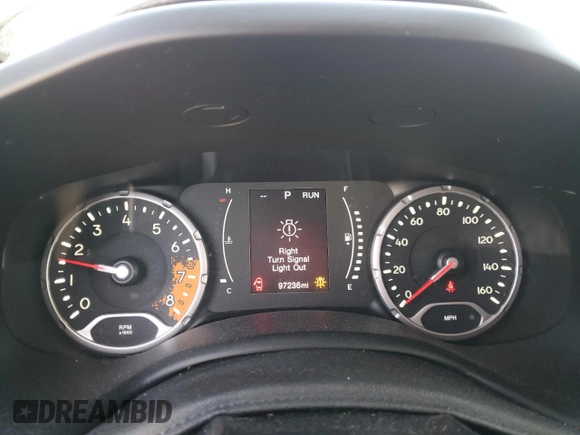 2017 Jeep Renegade Latitude with VIN ZACCJBBB3HPE84014, listed as a Copart auction lot 48664815 with 97,236 mi miles and Clean Title. Bid and sale history available at carsss.com. Image 9.