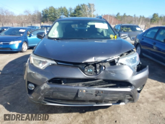 2018 Toyota RAV4 XLE with VIN 2T3RFREV5JW722012, listed as a IAAI auction lot 41830170 with 68,917 mi miles. Bid and sale history available at carsss.com. Image 12.