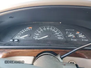 1998 Oldsmobile 88 LS z VIN 1G3HN52K9W4864871, wystawiony jako Copart lot #56519145 z przebiegiem Nie podano mil oraz Szkody całkowita. Historia ofert i sprzedaży dostępna na DreamBid. Obrazek 9.