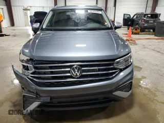 2024 Volkswagen Tiguan Wolfsburg Edition with VIN 3VVAB7AX8RM226463, listed as a Copart auction lot 55595495 with 3,417 mi miles and Salvage title. Bid and sale history available at DreamBid. Image 5.
