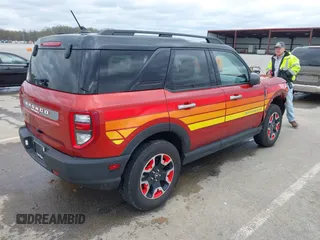 2024 Ford Bronco z VIN 3FMCR9K69RRF45079, wystawiony jako IAAI lot #42009210 z przebiegiem 3 267 mil mil oraz . Historia ofert i sprzedaży dostępna na DreamBid. Obrazek 4.