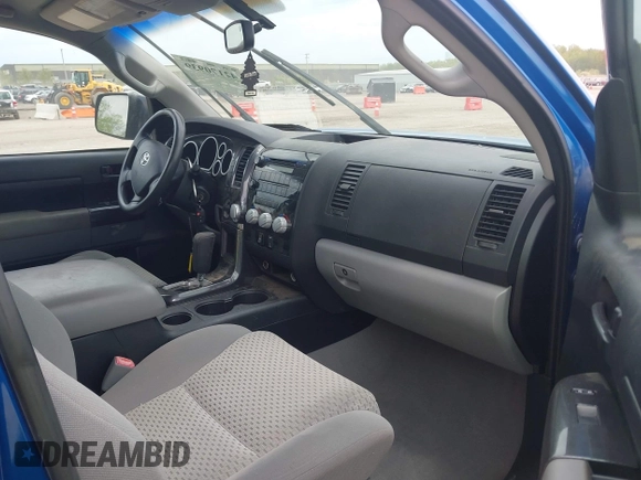 2007 Toyota Tundra SR5 with VIN 5TBBT54187S457414, listed as a IAAI auction lot 42170939 with 136,201 mi miles and . Bid and sale history available at DreamBid. Image 5.