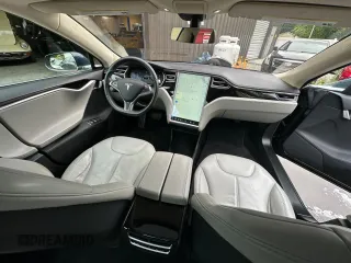 2014 Tesla Model S 60 with VIN 5YJSA1H14EFP41320, listed as a Copart auction lot 61816795 with 176,055 mi miles and Clean title. Bid and sale history available at DreamBid. Image 9.