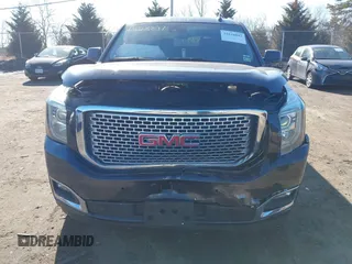 2016 GMC Yukon Denali with VIN 1GKS2CKJ0GR252965, listed as a IAAI auction lot 41628897 with 109,828 mi miles. Bid and sale history available at carsss.com. Image 12.