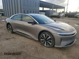 2023 Lucid Air Touring z VIN 50EA1TEA5PA004467, wystawiony jako Copart lot #76620154 z przebiegiem 6108 mil mil oraz Szkody całkowita. Historia ofert i sprzedaży dostępna na DreamBid. Obrazek 4.