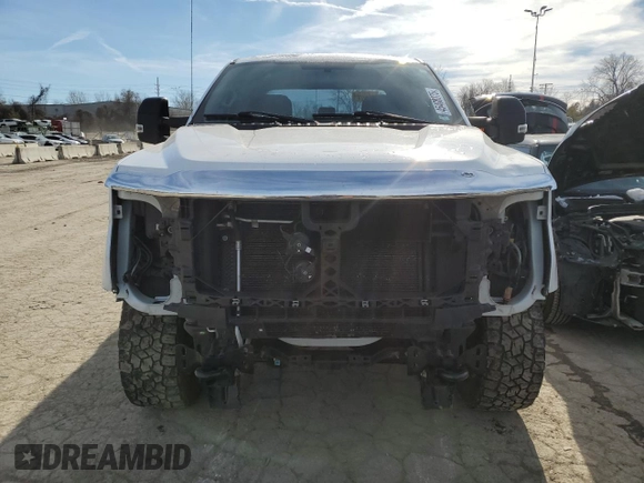 2018 Ford Super Duty F-250 SRW XL with VIN 1FT7W2B6XJEB68792, listed as a Copart auction lot 45408075 with 117,110 mi miles and Salvage Title. Bid and sale history available at carsss.com. Image 5.