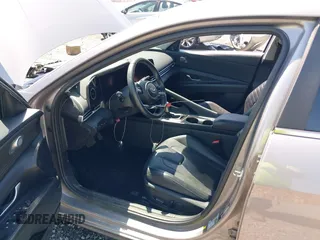 2023 Hyundai Elantra Limited with VIN KMHLP4AG5PU406785, listed as a IAAI auction lot 41979518 with 25,205 mi miles and . Bid and sale history available at carsss.com. Image 5.