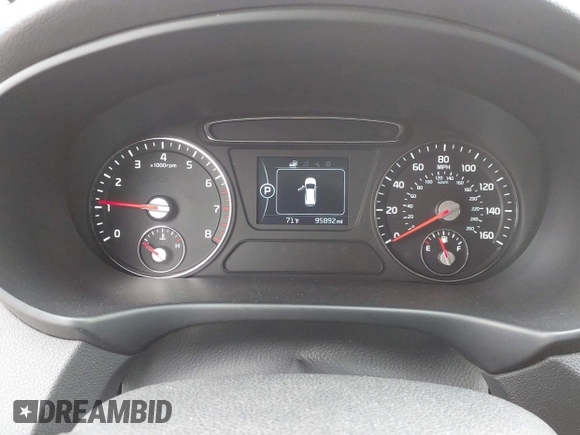 2016 Kia Sorento LX with VIN 5XYPG4A38GG114164, listed as a IAAI auction lot 42105518 with 95,892 mi miles. Bid and sale history available at carsss.com. Image 7.