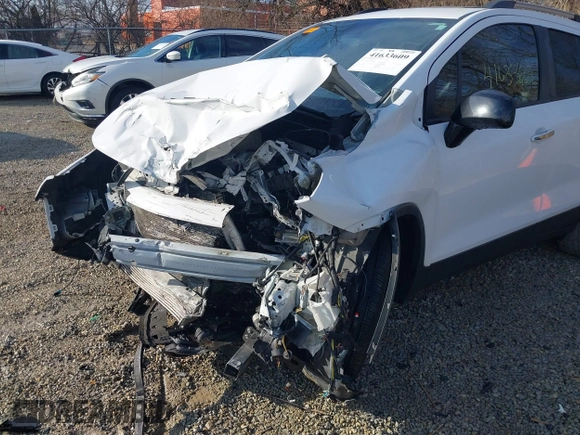 2019 Chevrolet Trax LT z VIN 3GNCJLSB6KL265660, wystawiony jako IAAI lot #41633609 z przebiegiem Nie podano mil oraz . Historia ofert i sprzedaży dostępna na DreamBid. Obrazek 18.