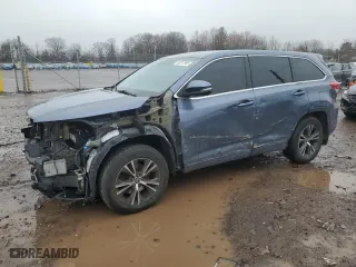 2018 Toyota Highlander LE with VIN 5TDBZRFH8JS887099, listed as a Copart auction lot 50317985 with 113,574 mi miles and Salvage Title. Bid and sale history available at carsss.com. Image 1.