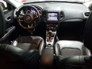 2018 Jeep Compass Latitude z VIN 3C4NJDBB0JT223491, wystawiony jako Copart lot #41495835 z przebiegiem 82 967 mil mil oraz Szkoda całkowita • Salvage title. Historia ofert i sprzedaży dostępna na DreamBid. Obrazek 8.