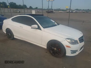 2014 Mercedes-Benz C 250 с VIN WDDGJ4HB5EG210168, выставлен на аукционе IAAI как лот 42379990 с пробегом 139 270 миль миль и . История ставок и продаж доступна на DreamBid. Изображение 1.