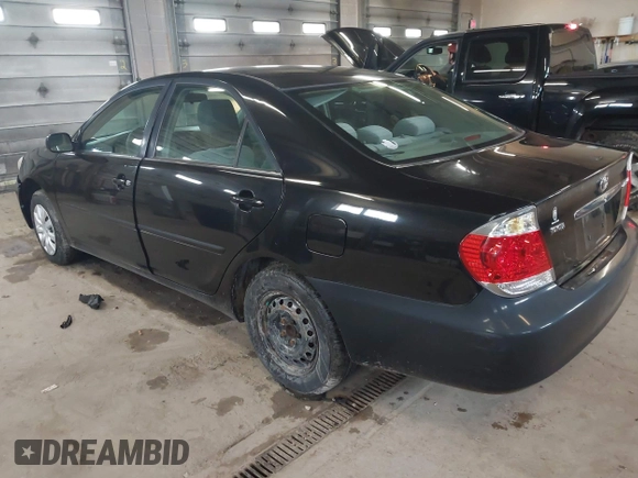 2006 Toyota Camry STD with VIN 4T1BE32K26U654893, listed as a IAAI auction lot 42068340 with 1 mi miles. Bid and sale history available at carsss.com. Image 3.