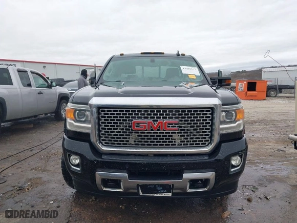 2015 GMC Sierra 2500HD available WiFi Denali with VIN 1GT120E87FF629967, listed as a IAAI auction lot 41466177 with NaN miles. Bid and sale history available at carsss.com. Image 12.