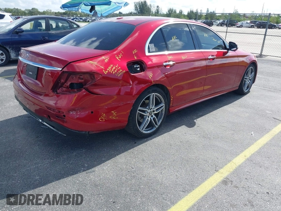 2020 Mercedes-Benz E 350 z VIN WDDZF8DB1LA747787, wystawiony jako IAAI lot #42310513 z przebiegiem 64 707 mil mil oraz . Historia ofert i sprzedaży dostępna na DreamBid. Obrazek 4.