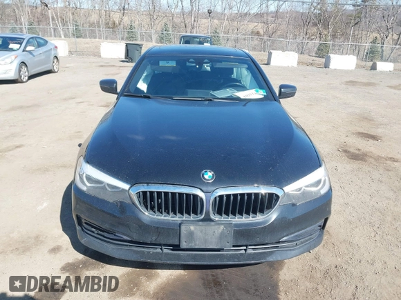 2019 BMW 5 Series 530i xDrive z VIN WBAJA7C57KWW27356, wystawiony jako IAAI lot #41711504 z przebiegiem 183 294 mil mil oraz . Historia ofert i sprzedaży dostępna na DreamBid. Obrazek 12.