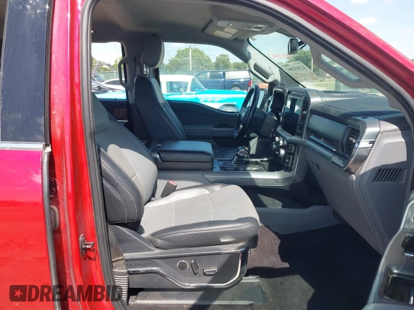 2021 Ford F-150 XL z VIN 1FTFW1E83MFC62921, wystawiony jako IAAI lot #42465289 z przebiegiem 83 847 mil mil oraz . Historia ofert i sprzedaży dostępna na DreamBid. Obrazek 5.