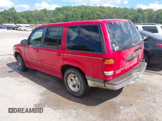 1998 Ford Explorer XL z VIN 1FMZU34X8WUB36426, wystawiony jako IAAI lot #42355583 z przebiegiem 362 947 mil mil oraz . Historia ofert i sprzedaży dostępna na DreamBid. Obrazek 3.