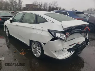 2021 Honda Clarity Plug-In Hybrid with VIN JHMZC5F11MC001558, listed as a Copart auction lot 48545234 with 18,958 mi miles. Bid and sale history available at carsss.com. Image 2.