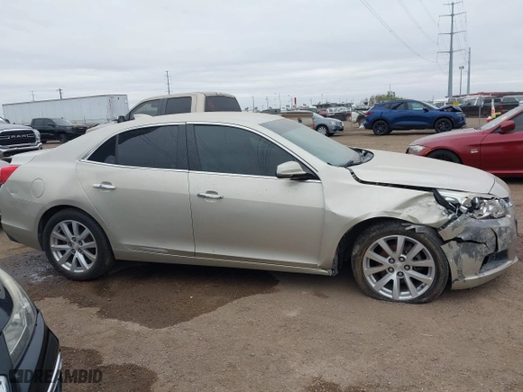 2015 Chevrolet Malibu LTZ with VIN 1G11F5SL3FF328986, listed as a IAAI auction lot 41578501 with 147,998 mi miles. Bid and sale history available at carsss.com. Image 14.