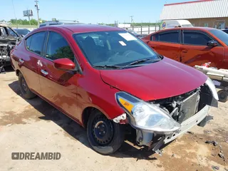2017 Nissan Versa SV z VIN 3N1CN7AP2HL888884, wystawiony jako IAAI lot #42287516 z przebiegiem 133 906 mil mil oraz . Historia ofert i sprzedaży dostępna na DreamBid. Obrazek 1.