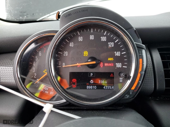 2018 MINI Hardtop 2 Door Cooper with VIN WMWXP5C56J2G64260, listed as a Copart auction lot 83800504 with 89,810 mi miles and Salvage Title. Bid and sale history available at carsss.com. Image 9.