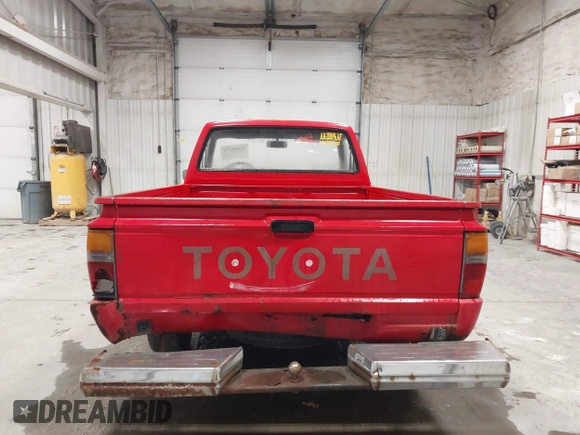 1987 Toyota Pickup with VIN JT4RN50R8H0221202, listed as a IAAI auction lot 40500429 with 304,229 mi miles and . Bid and sale history available at DreamBid. Image 16.