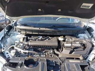 2019 Nissan Rogue SV with VIN KNMAT2MV0KP551083, listed as a IAAI auction lot 41364279 with 38,405 mi miles. Bid and sale history available at carsss.com. Image 10.