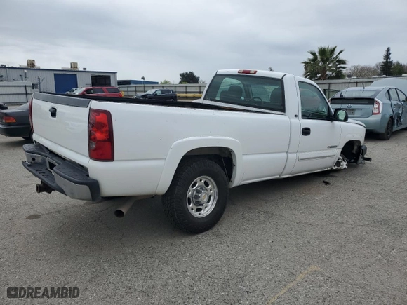 2003 Chevrolet Silverado 2500HD LS with VIN 1GCHC24U13E178137, listed as a Copart auction lot 48511395 with 190,096 mi miles and Salvage Title. Bid and sale history available at carsss.com. Image 3.