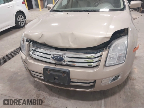 2007 Ford Fusion SEL with VIN 3FAHP02187R185614, listed as a IAAI auction lot 42027597 with 165,466 mi miles. Bid and sale history available at carsss.com. Image 6.