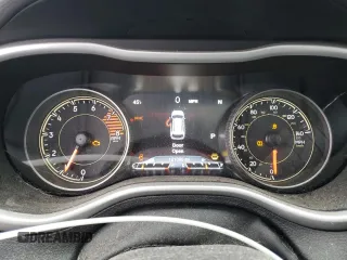 2017 Jeep Cherokee Trailhawk L Plus with VIN 1C4PJMBS9HW537640, listed as a Copart auction lot 84491674 with 121,396 mi miles and Clean Title. Bid and sale history available at carsss.com. Image 9.
