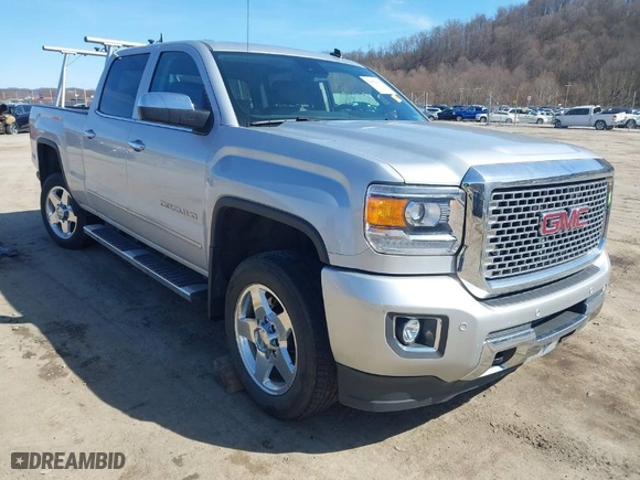2015 GMC Sierra 2500HD Denali with VIN 1GT120EG3FF135791, listed as a IAAI auction lot 41854102 with 93,186 mi miles. Bid and sale history available at carsss.com. Image 1.