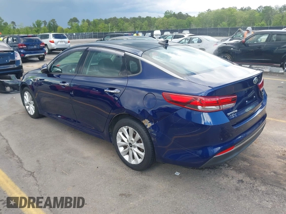 2018 Kia Optima LX with VIN 5XXGT4L32JG189009, listed as a IAAI auction lot 42010285 with 313,004 mi miles. Bid and sale history available at carsss.com. Image 3.