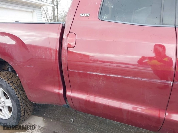 2008 Toyota Tundra 4WD Truck with VIN 5TBBV54168S497390, listed as a IAAI auction lot 41626116 with 231,007 mi miles. Bid and sale history available at carsss.com. Image 20.