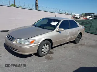 2000 Toyota Camry CE z VIN 4T1BG22K3YU732928, wystawiony jako IAAI lot #42326867 z przebiegiem 122 281 mil mil oraz . Historia ofert i sprzedaży dostępna na DreamBid. Obrazek 6.