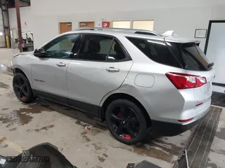 2021 Chevrolet Equinox Premier with VIN 2GNAXNEV5M6119300, listed as a IAAI auction lot 41464166 with 76,462 mi miles. Bid and sale history available at carsss.com. Image 3.