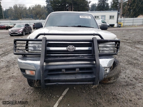 2000 Toyota 4Runner with VIN JT3GM84RXY0056635, listed as a Copart auction lot 43982165 with 183,534 mi miles and Salvage Title. Bid and sale history available at carsss.com. Image 5.