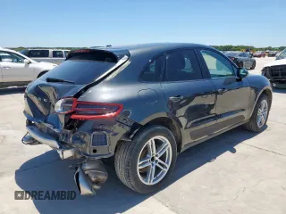 2018 Porsche Macan with VIN WP1AA2A50JLB22704, listed as a Copart auction lot 65922525 with 37,370 mi miles and Salvage title. Bid and sale history available at DreamBid. Image 3.