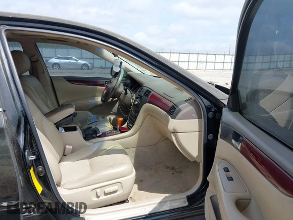 2004 Lexus ES 350 with VIN JTHBA30G245007432, listed as a IAAI auction lot 42233147 with 205,957 mi miles and . Bid and sale history available at DreamBid. Image 5.