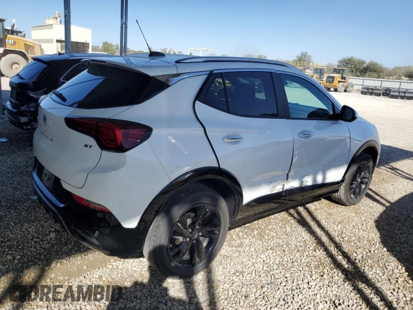 2024 Buick Encore GX Sport Touring z VIN KL4AMESL6RB189875, wystawiony jako Copart lot #75873724 z przebiegiem 16 540 mil mil oraz Czysty tytuł • Clean title. Historia ofert i sprzedaży dostępna na DreamBid. Obrazek 3.