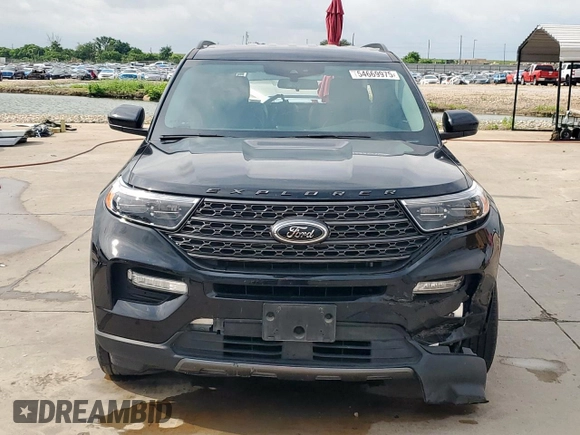 2022 Ford Explorer XLT z VIN 1FMSK7DH0NGC47671, wystawiony jako Copart lot #54669975 z przebiegiem 36 271 mil mil oraz Czysty tytuł • Clean title. Historia ofert i sprzedaży dostępna na DreamBid. Obrazek 5.
