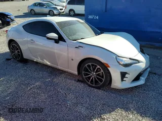 2017 Toyota 86 with VIN JF1ZNAA10H8703722, listed as a Copart auction lot 83407654 with 135,081 mi miles and Salvage Title. Bid and sale history available at carsss.com. Image 4.