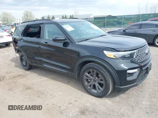 2022 Ford Explorer XLT с VIN 1FMSK8DH4NGC33861, выставлен на аукционе IAAI как лот 42135207 с пробегом 50 106 миль миль и . История ставок и продаж доступна на DreamBid. Изображение 1.