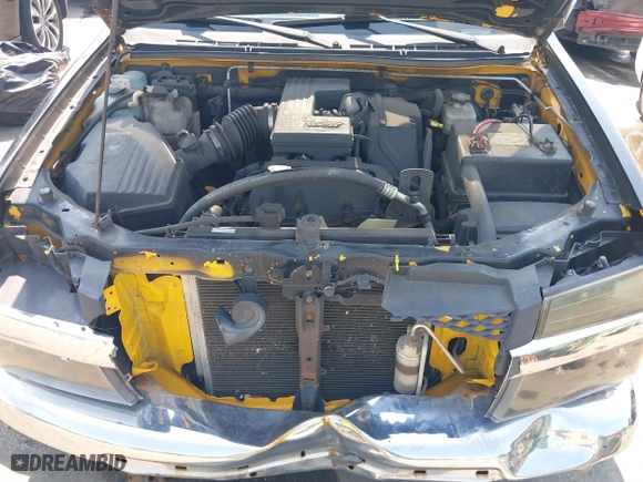 2005 Chevrolet Colorado LS Z71 with VIN 1GCDT196558120620, listed as a IAAI auction lot 39857532 with 201,457 mi miles. Bid and sale history available at carsss.com. Image 10.