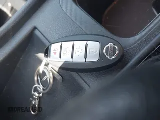 2023 Nissan Sentra S z VIN 3N1AB8BV0PY306169, wystawiony jako IAAI lot #42107143 z przebiegiem 28 156 mil mil oraz . Historia ofert i sprzedaży dostępna na DreamBid. Obrazek 11.