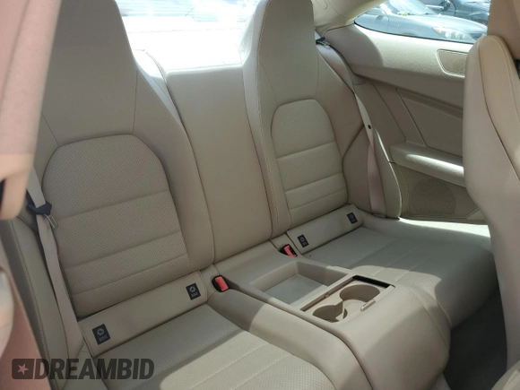 2012 Mercedes-Benz C 250 с VIN WDDGJ4HB0CF820966, выставлен на аукционе Copart как лот 63697624 с пробегом 136 741 миль миль и На запчасти • Non repairable. История ставок и продаж доступна на DreamBid. Изображение 10.