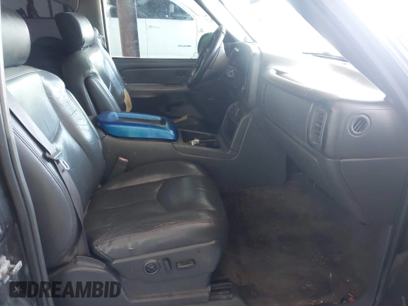 2005 Chevrolet Silverado 1500 LS with VIN 2GCEC13T951269781, listed as a IAAI auction lot 41886672 with 333,717 mi miles. Bid and sale history available at carsss.com. Image 5.