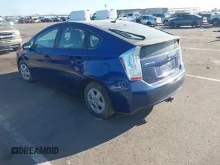 2010 Toyota Prius II with VIN JTDKN3DU6A0018271, listed as a IAAI auction lot 40429739 with 262,133 mi miles. Bid and sale history available at carsss.com. Image 3.