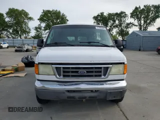 2006 Ford Econoline Passenger XL with VIN 1FBNE31L96HA61105, listed as a Copart auction lot 51996365 with 306,164 mi miles and Salvage title. Bid and sale history available at DreamBid. Image 5.